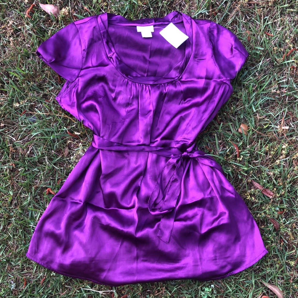 MOTHERHOOD | calypso silky cap sleeve belted blouse in violet, small (maternity)